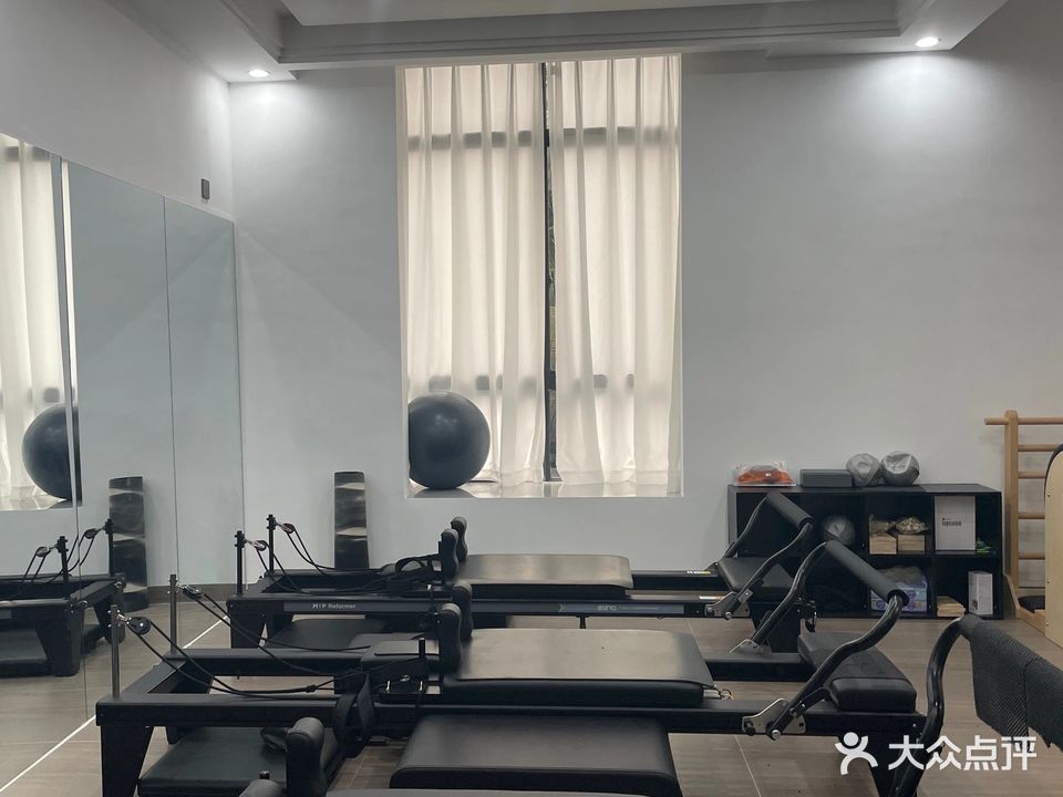 屿嘉·普拉提工作室