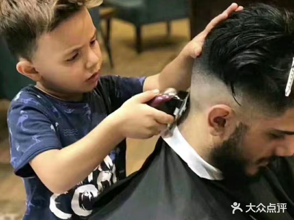 首之选造型(侯牧路店)