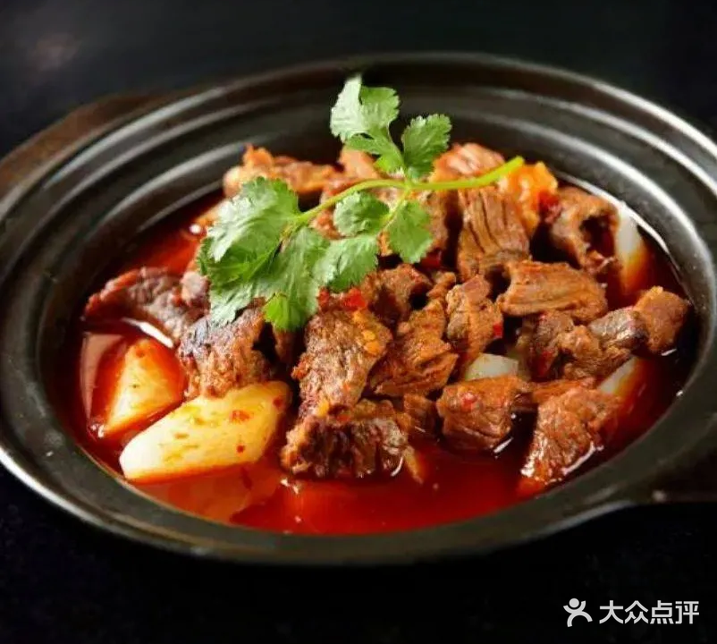 肥肠牛腩煲(春秋广场察院西街店)