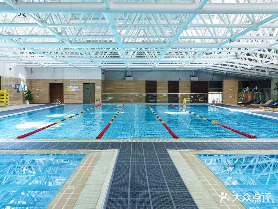 龙之梦酒店游泳健身中心