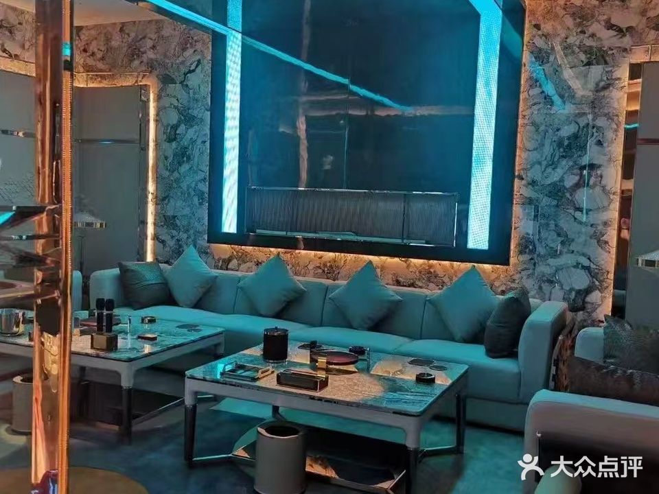 13玺商务娱乐KTV