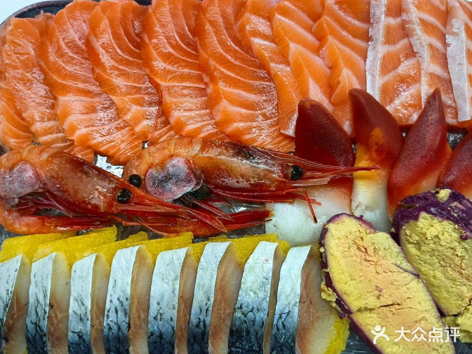 周鲜森三文鱼刺身店(南沙路店)