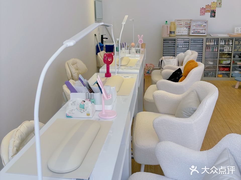 NINI一站式美甲美睫