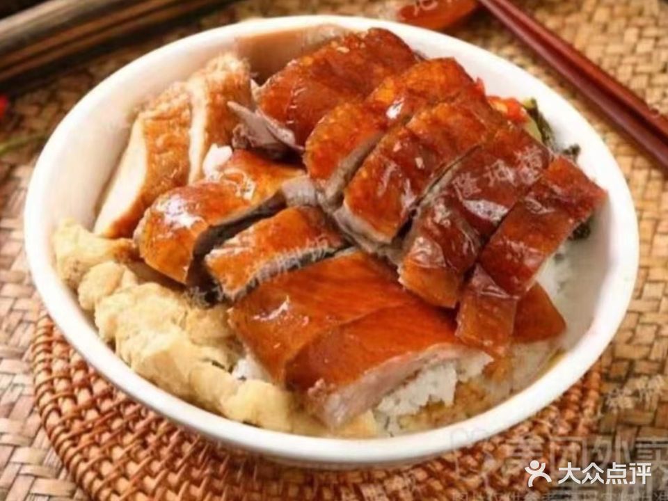 猪小蹄隆江猪脚饭