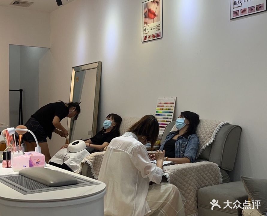 英子·美甲美睫纹绣(凯东新城店)