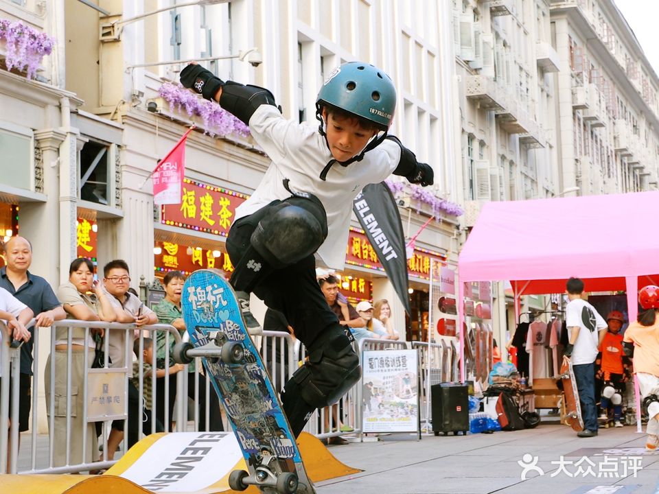 有块板室内滑板场少儿·成人培训滑板培训