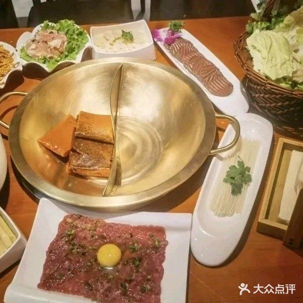 彩虹瑶毛肚火锅(黑龙江省绥化公路路政管理处店)