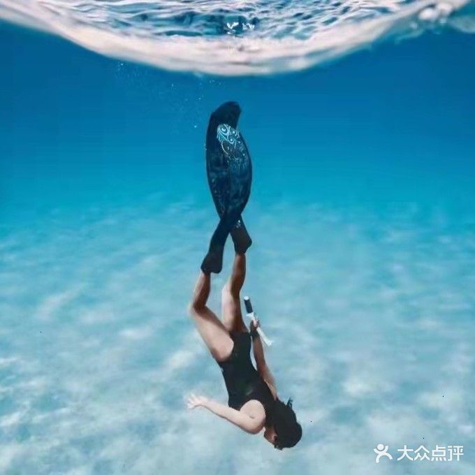 日出海潜水桨板冲浪用品租赁店