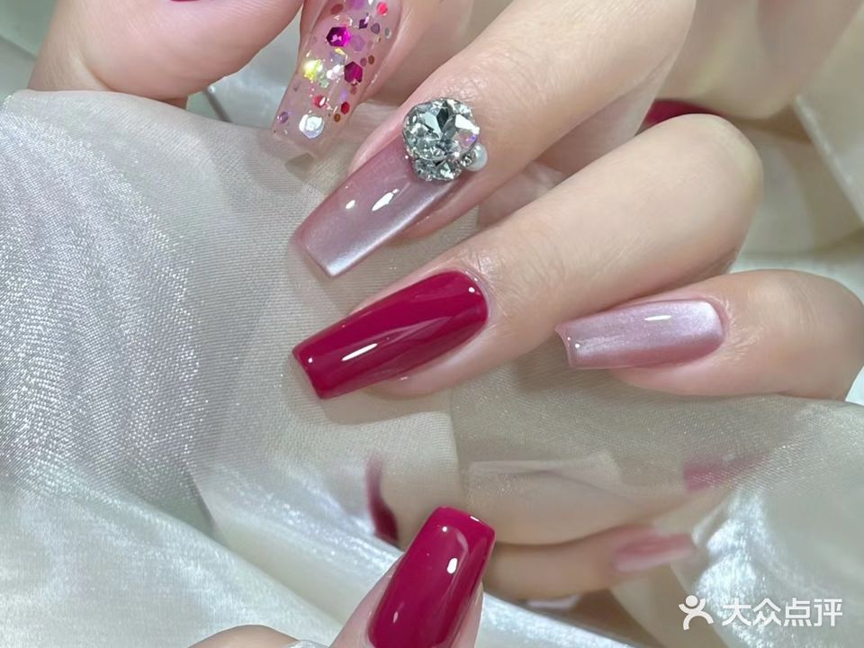 屿见美甲美睫美容店