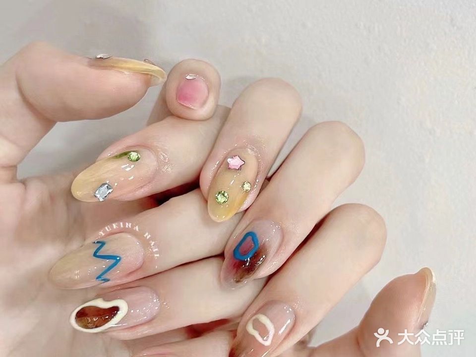 鹤城区美嘉美甲生活馆(新天地城市广场人民北路店)