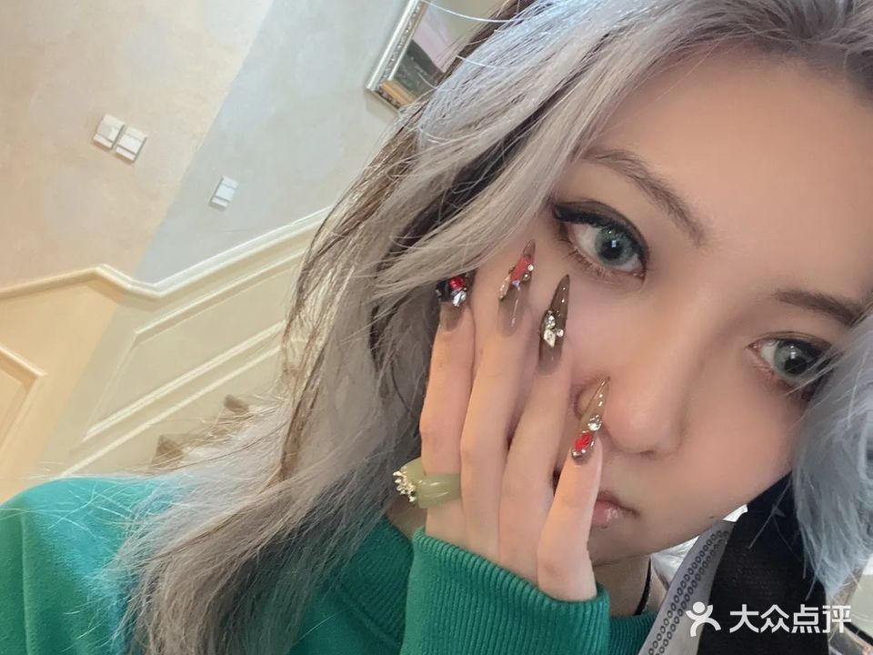 VSHOW轻奢造型(南园枫叶公寓店)