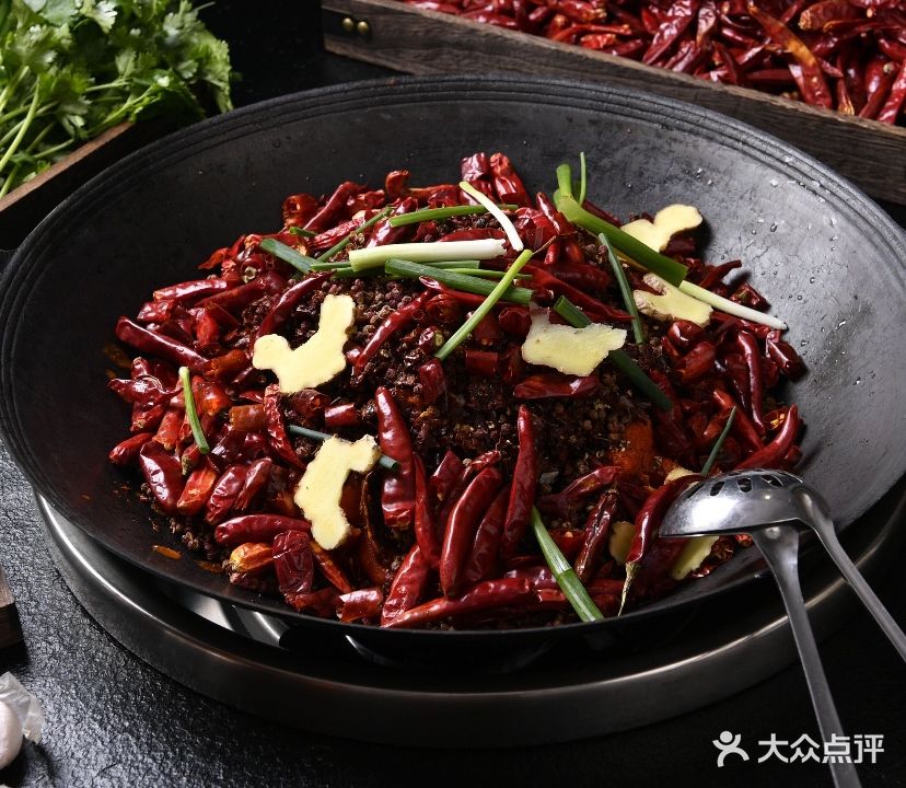 马勇刚清真巴渝市井重庆老火锅