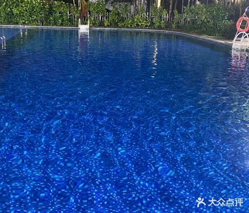 碧海一家·名城游泳池