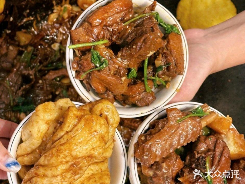 南有李东北铁锅炖(电科大店)