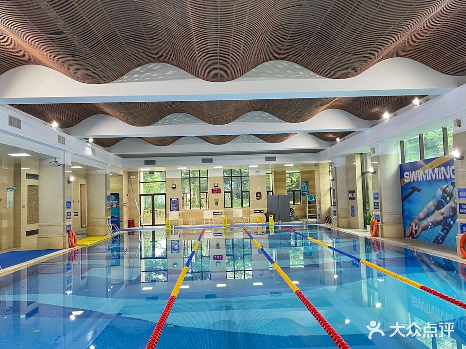 恒大名都室内恒温游泳健身俱乐部