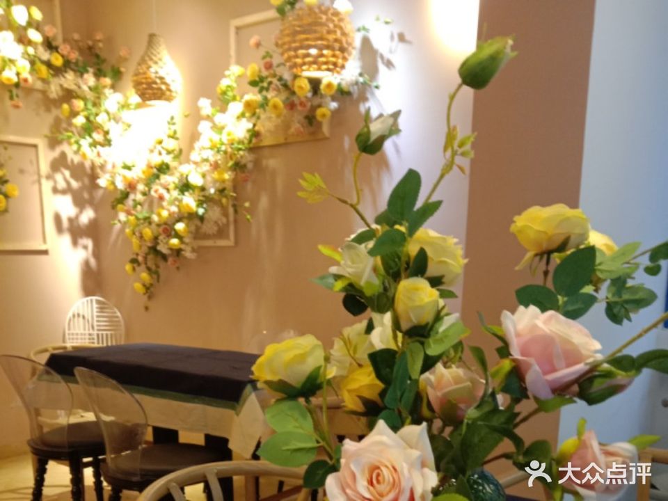 嗨椰·椰子鸡·牛排(富达花园店)