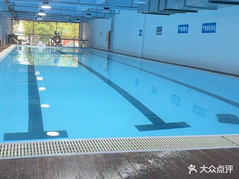 泽盛泳乐恒温游泳馆
