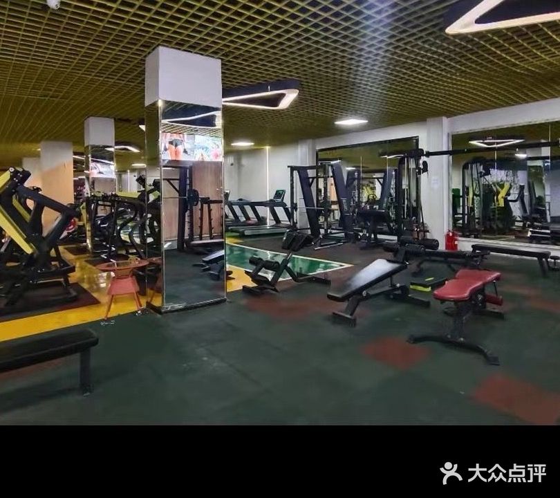 斯跑特游泳健身房