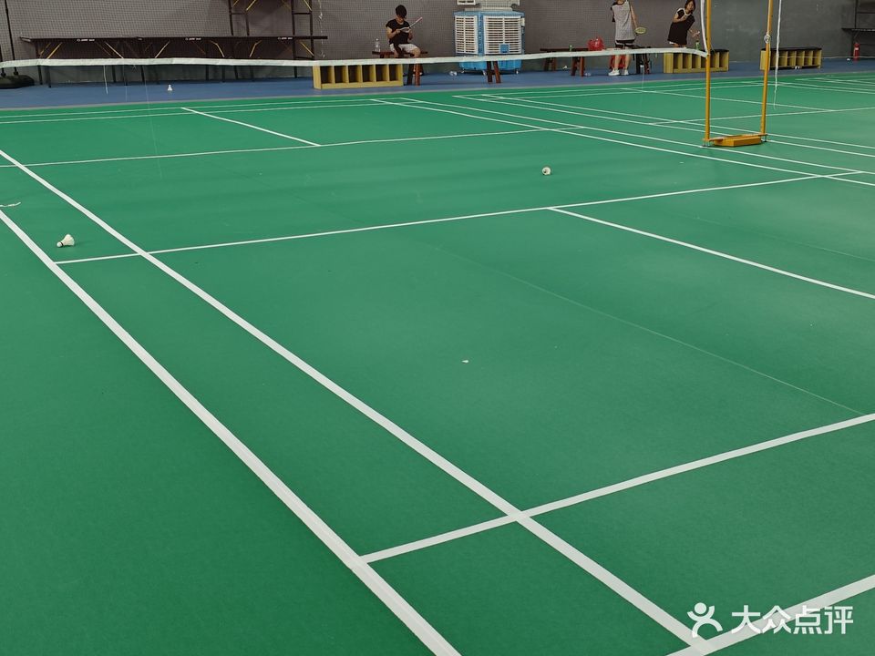 康胜羽毛球馆
