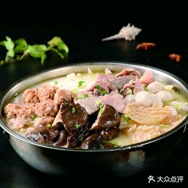 重庆炉友烧菜碳火锅(东方明都景苑店)