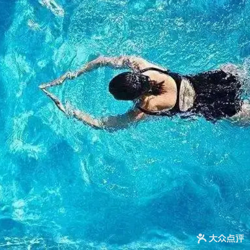 北方中学游泳馆