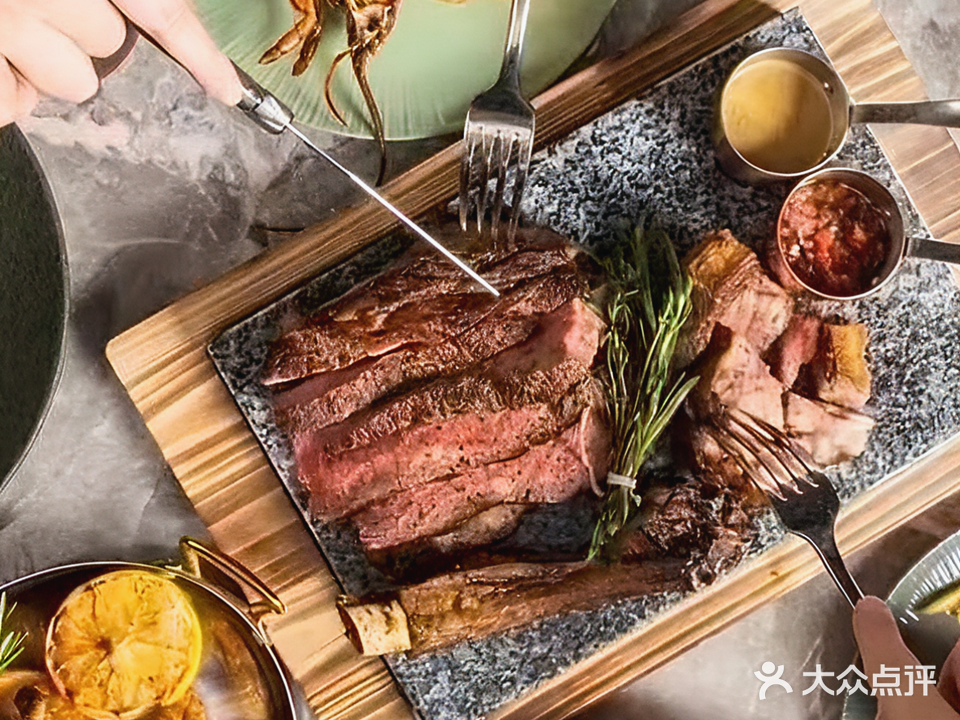 花莳西餐厅(新世界店)