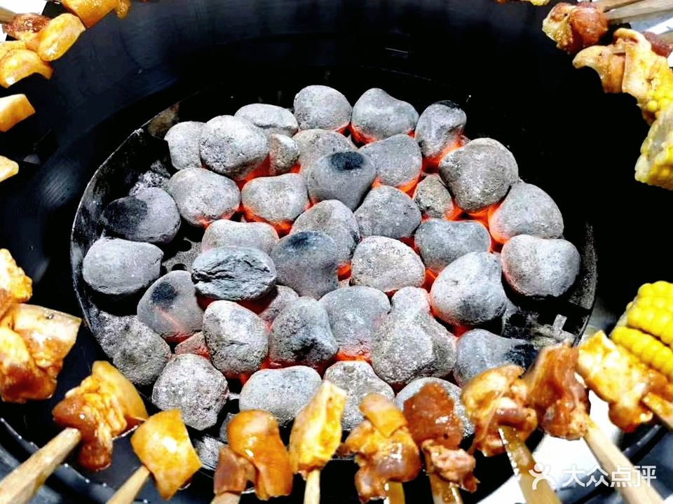 味满西川火盆烧烤花园餐厅(南充店)