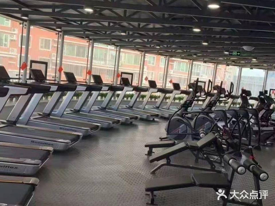 斯瑞游泳健身会馆(五环高尔夫店)