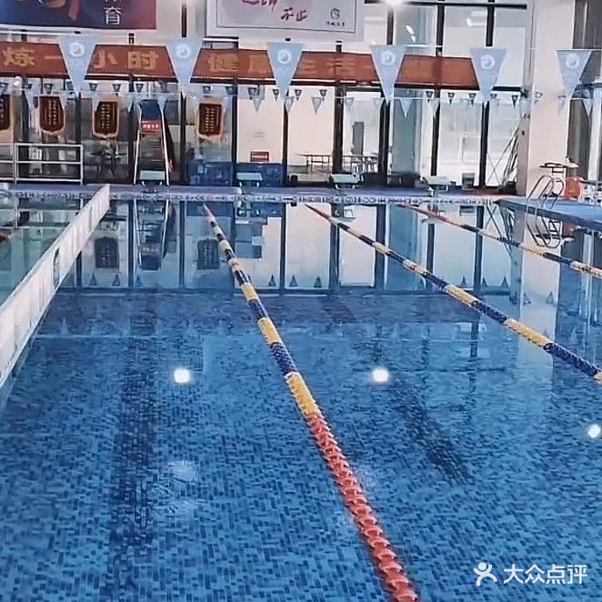 锦城体育恒温游泳健身综合馆