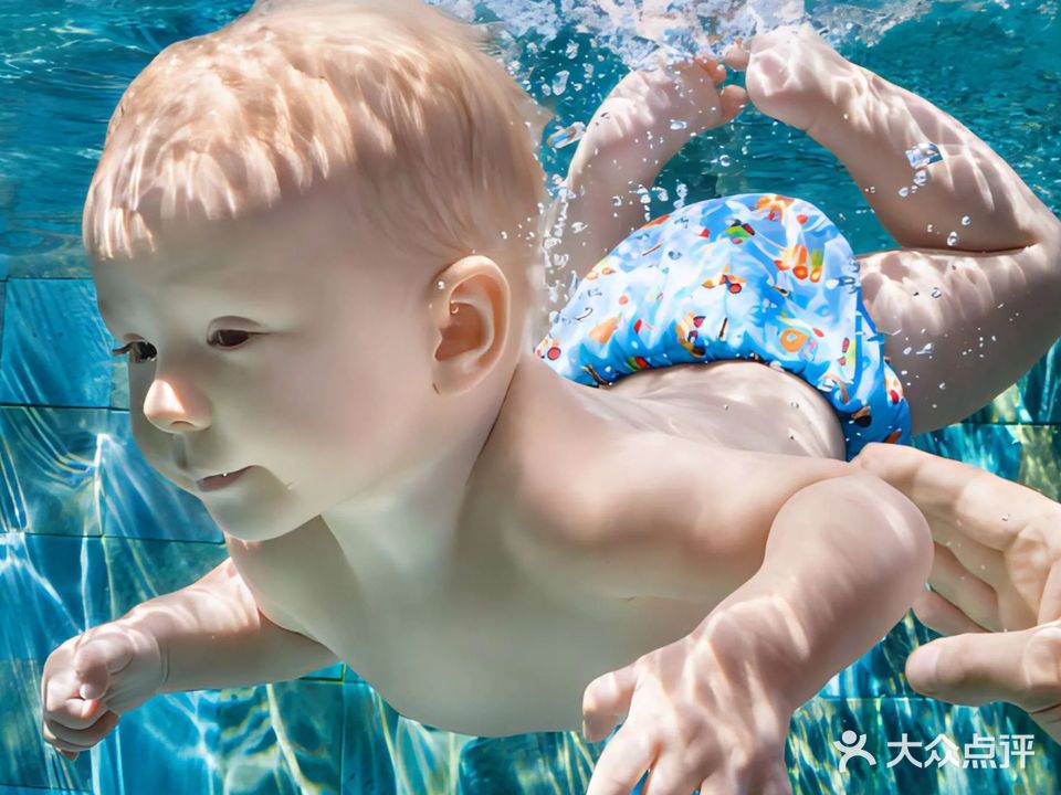 玛林爸爸亲子游泳(绿景佐阾香颂购物中心店)
