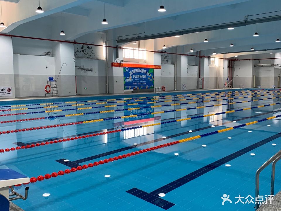 晨曦游泳俱乐部(杏坛店)