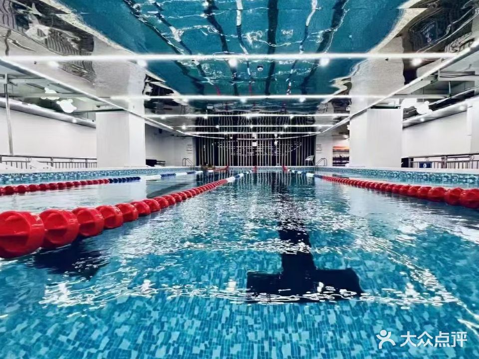 莱恩24小时恒温游泳馆(国贸店)