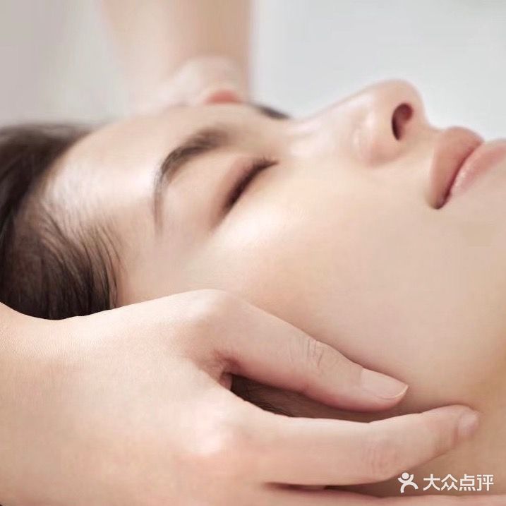 夏颜美容(坡博店)