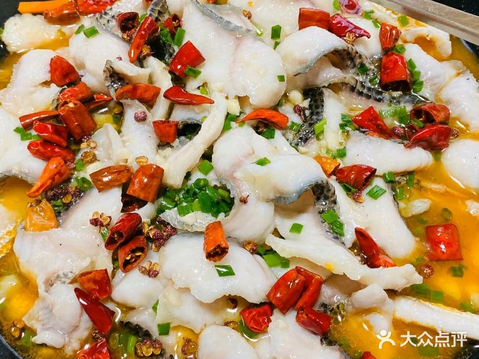 龙品堂酸菜鱼(港鹏公园印象店)