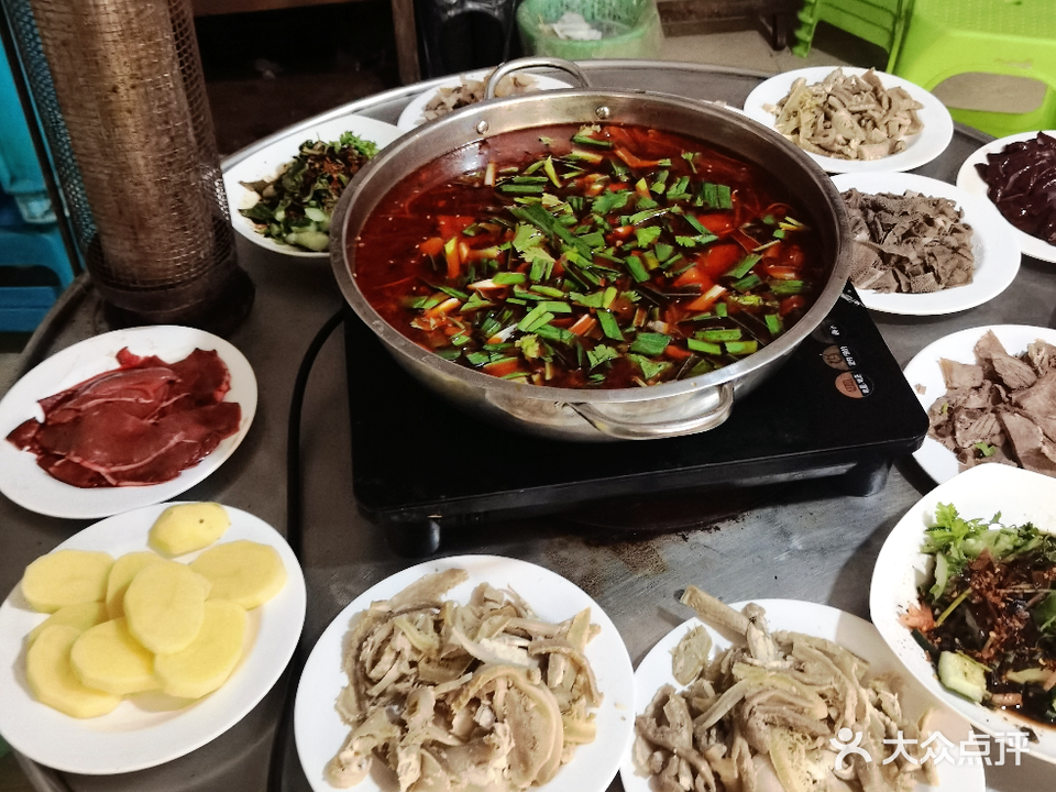 小马艳清真餐馆