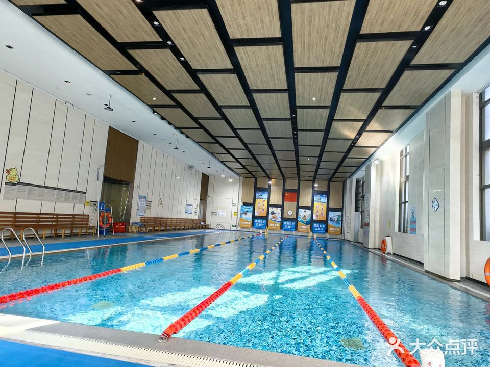 四季恒温游泳馆(白蕉店)
