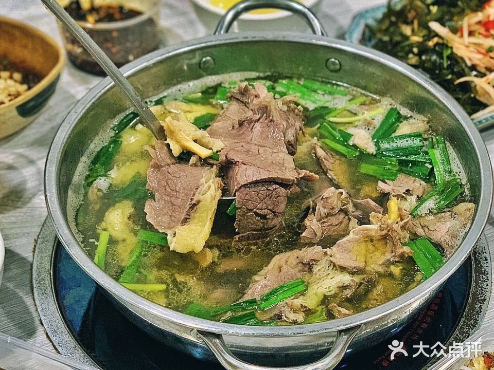 李坤清真全牛火锅店