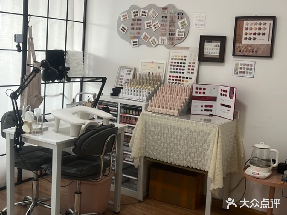 Hyyy美甲工作室(金座店)