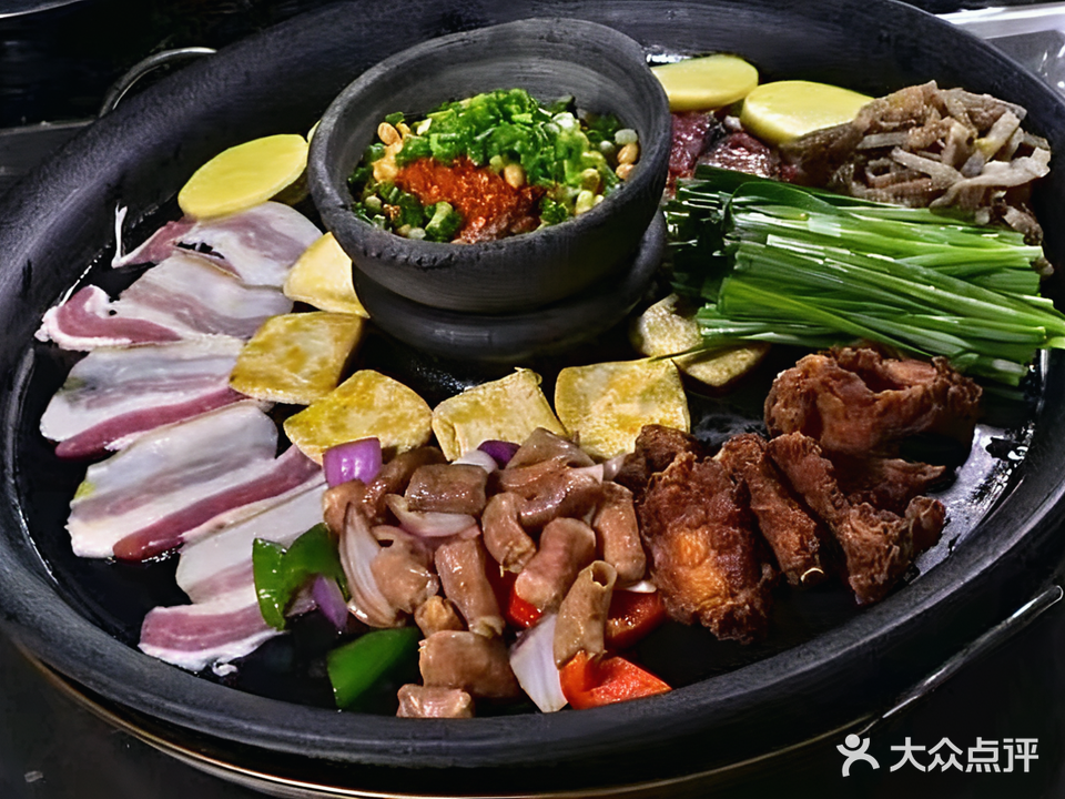 烙锅吹哈牛(安顺市西秀区蔡官镇春晖小区店)