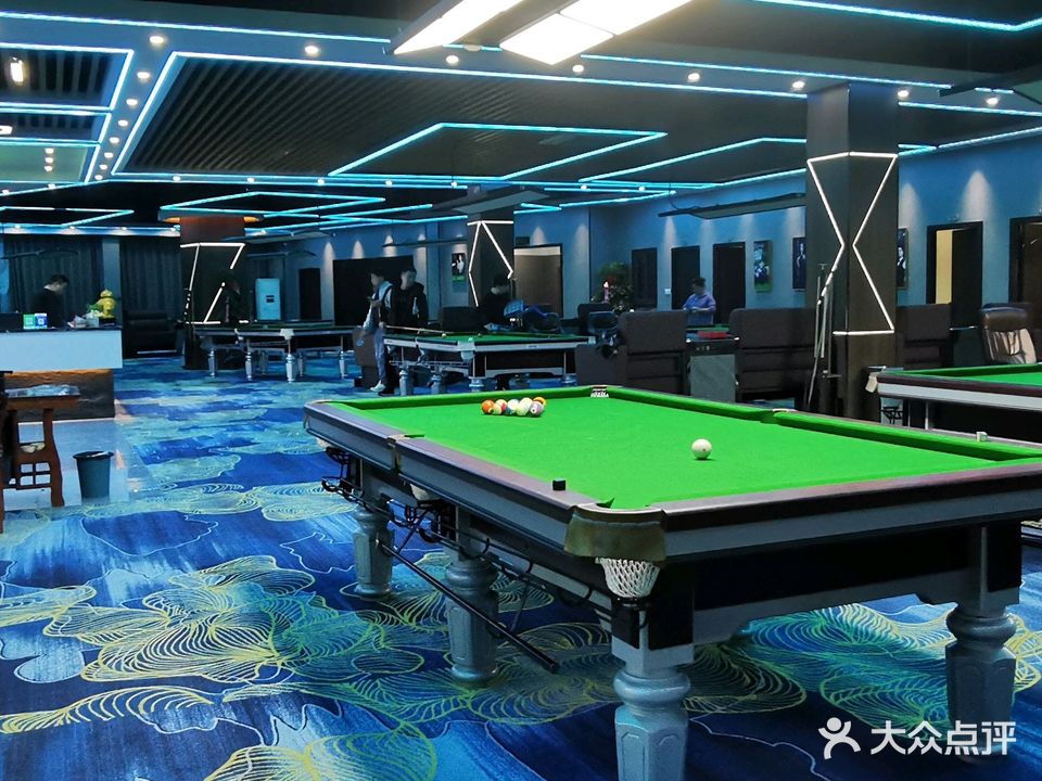 8洛克台球俱乐部