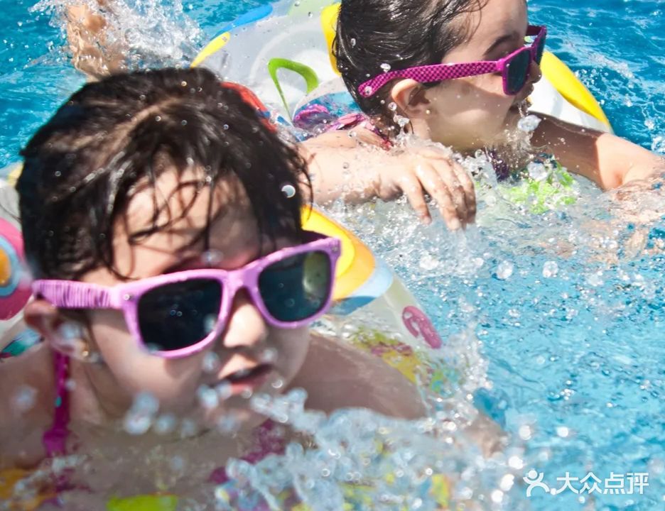 希尔顿游泳健身中心