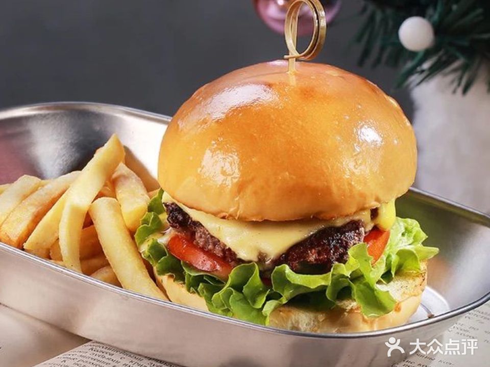 巨牛堡·纯牛手作汉堡