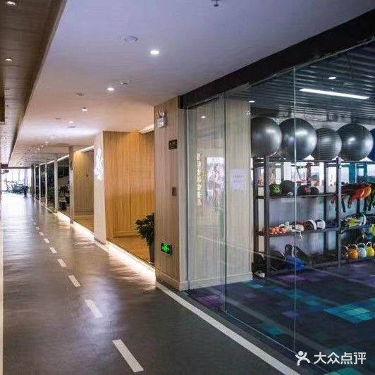 斯迈尔游泳健身(怡港店)