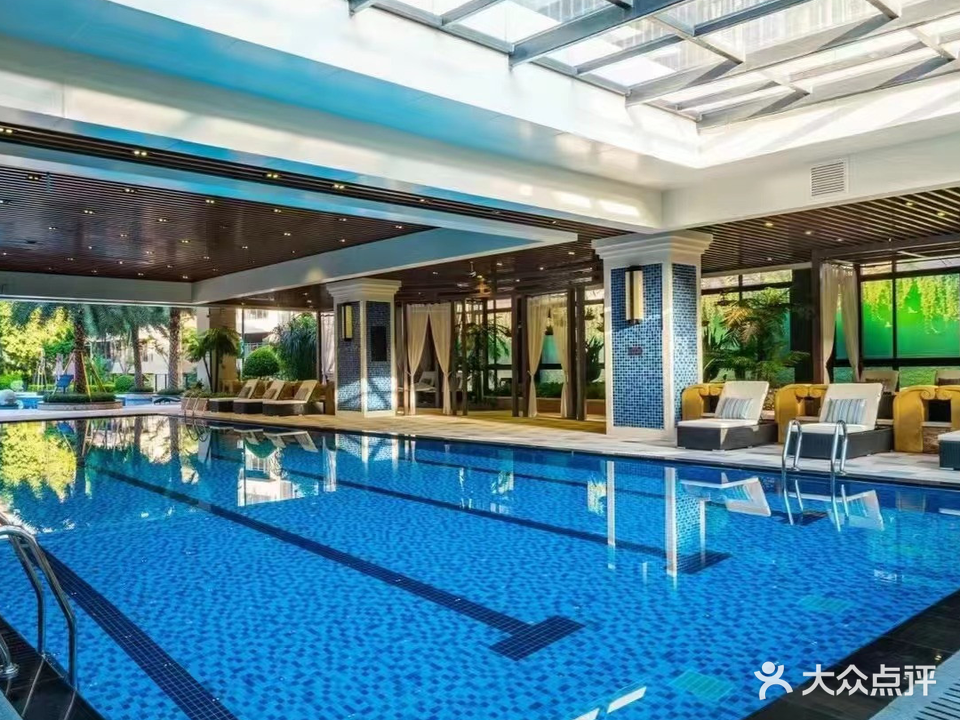 荣和21世纪名人俱乐部(荣和·公园里)