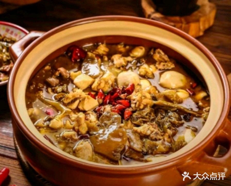 锦源喔喔鸡煲(南门店)