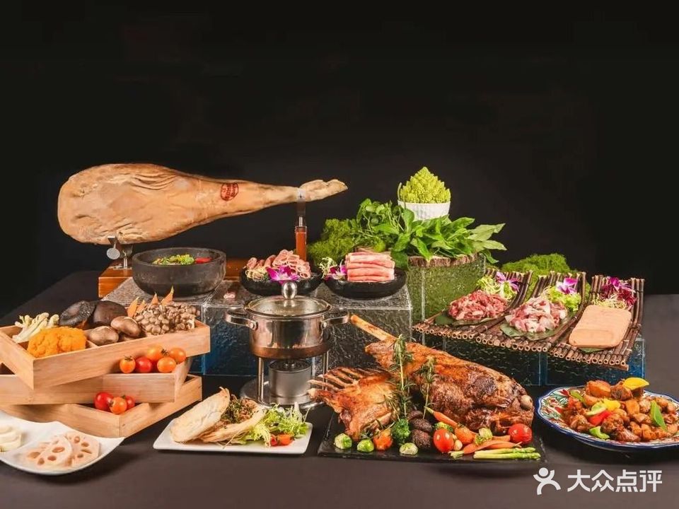 日月廊自助餐厅·牛排·小龙虾(海口朗廷酒店)