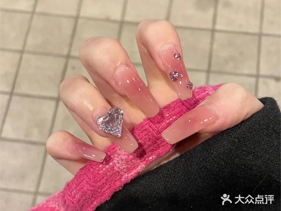 美甲美睫(甲在指尖店)