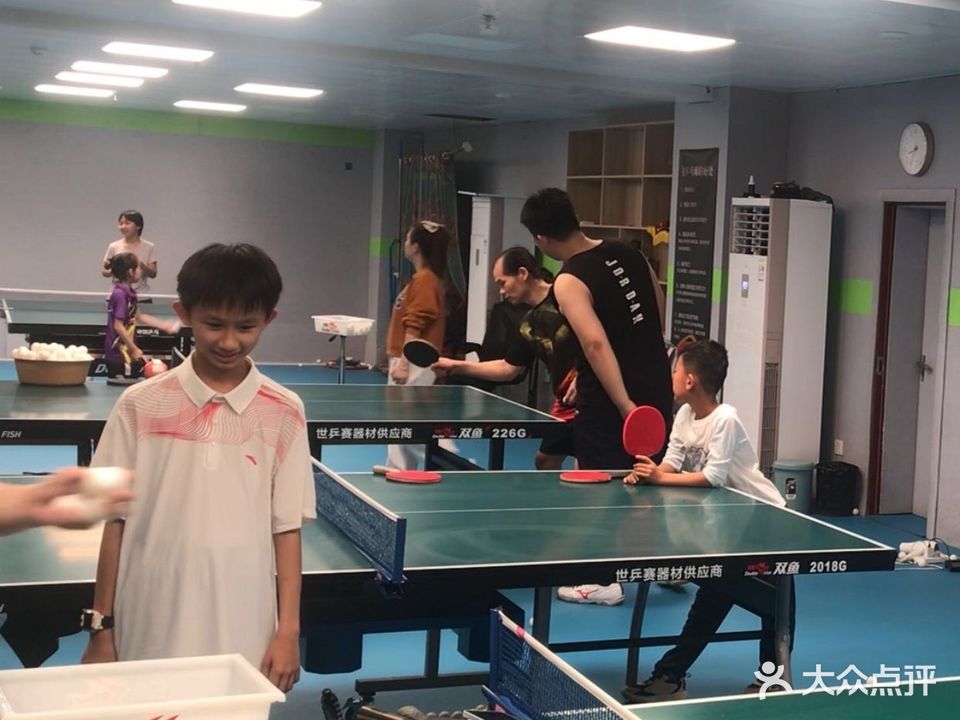 乒乓宝贝俱乐部乒乓球培训中心