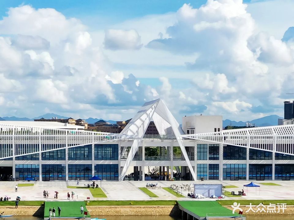 七星湖体育综合体