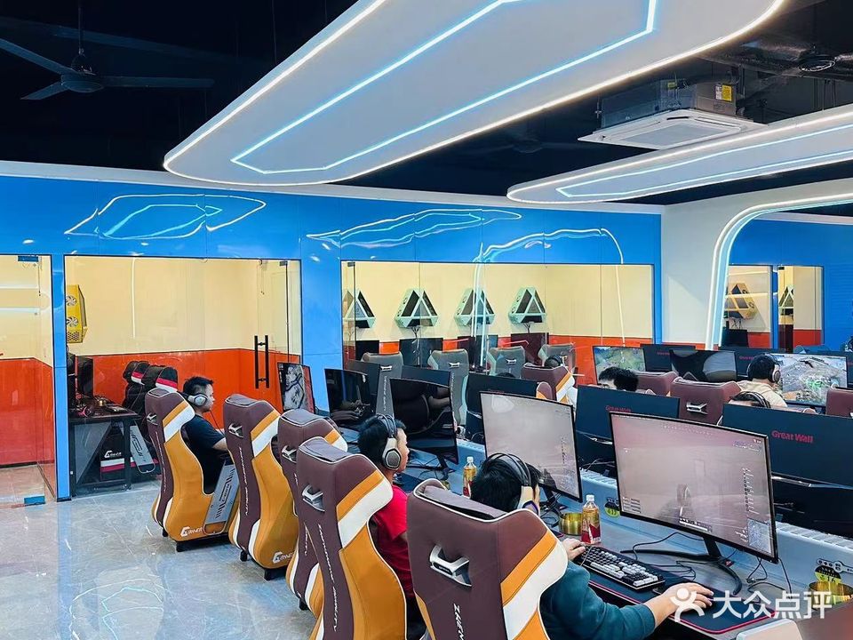 飞翔电竞馆·网吧·网咖